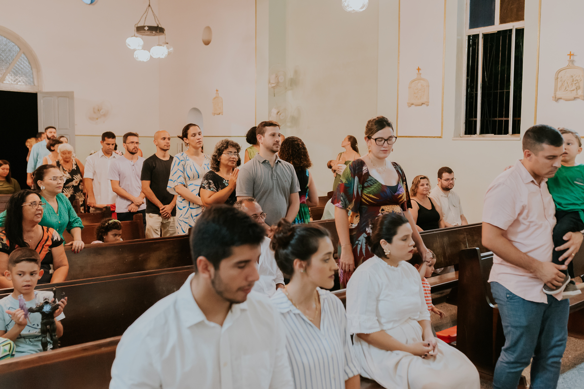 fotografia batizado batismo igreja sagrada família morro do ouro ilha do governador ribeira Rio de Janeiro fotografa familia Pedro mitsuo 