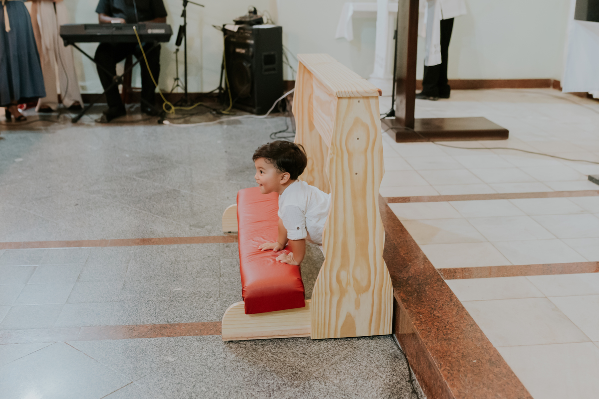 fotografia batizado batismo igreja sagrada família morro do ouro ilha do governador ribeira Rio de Janeiro fotografa familia Pedro mitsuo 