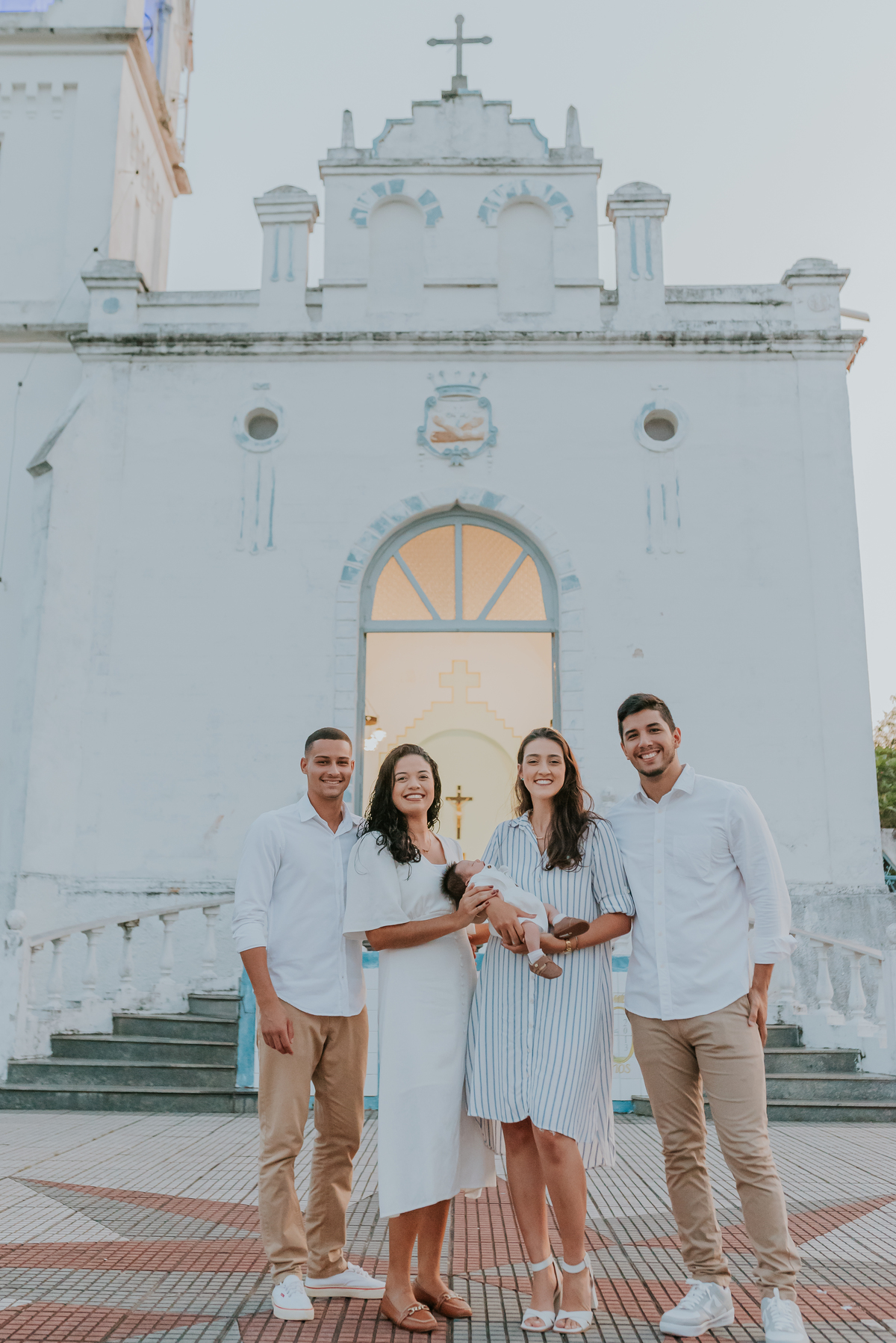 fotografia batizado batismo igreja sagrada família morro do ouro ilha do governador ribeira Rio de Janeiro fotografa familia Pedro mitsuo 