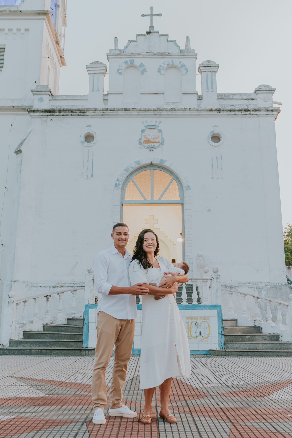 fotografia batizado batismo igreja sagrada família morro do ouro ilha do governador ribeira Rio de Janeiro fotografa familia Pedro mitsuo 
