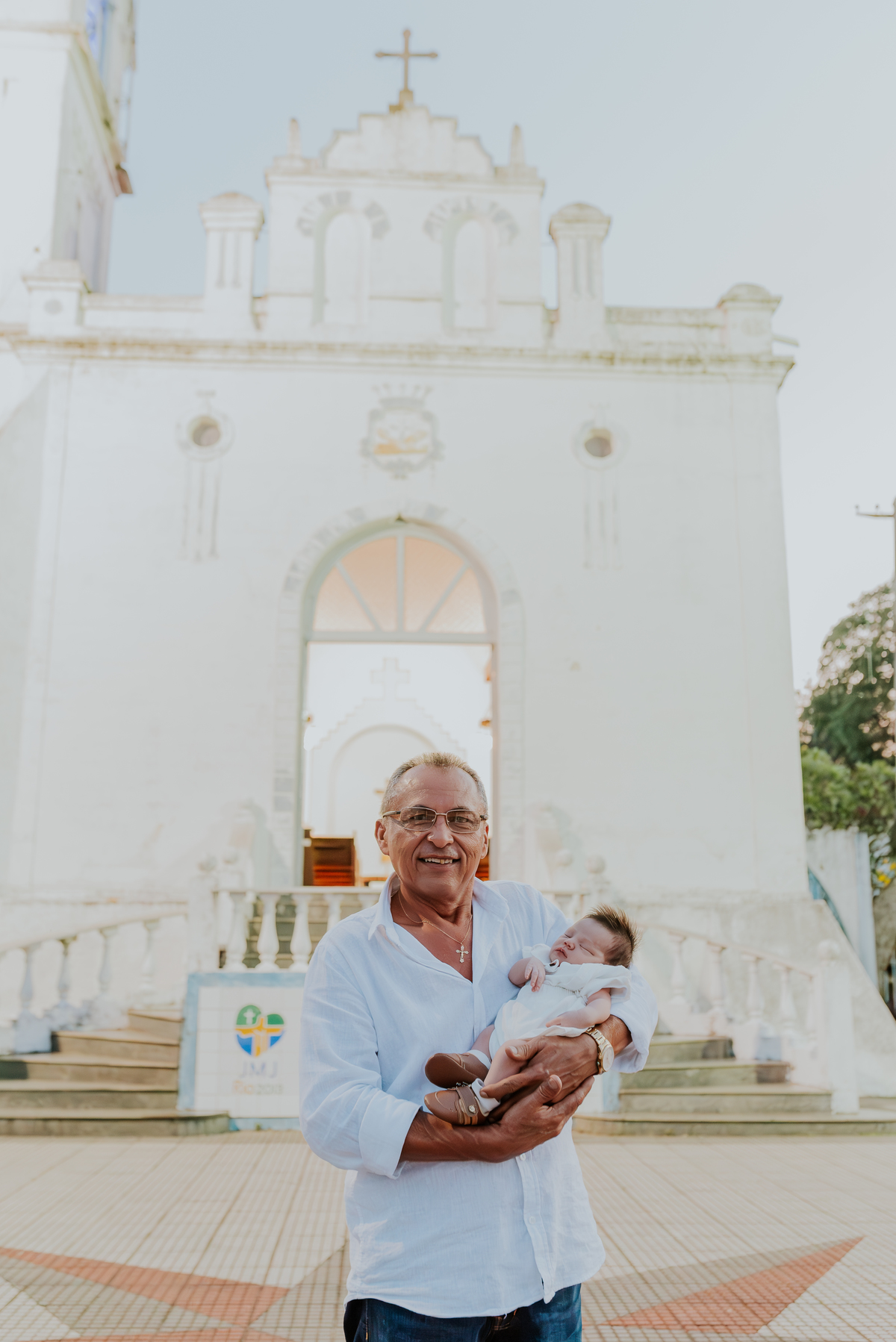 fotografia batizado batismo igreja sagrada família morro do ouro ilha do governador ribeira Rio de Janeiro fotografa familia Pedro mitsuo 