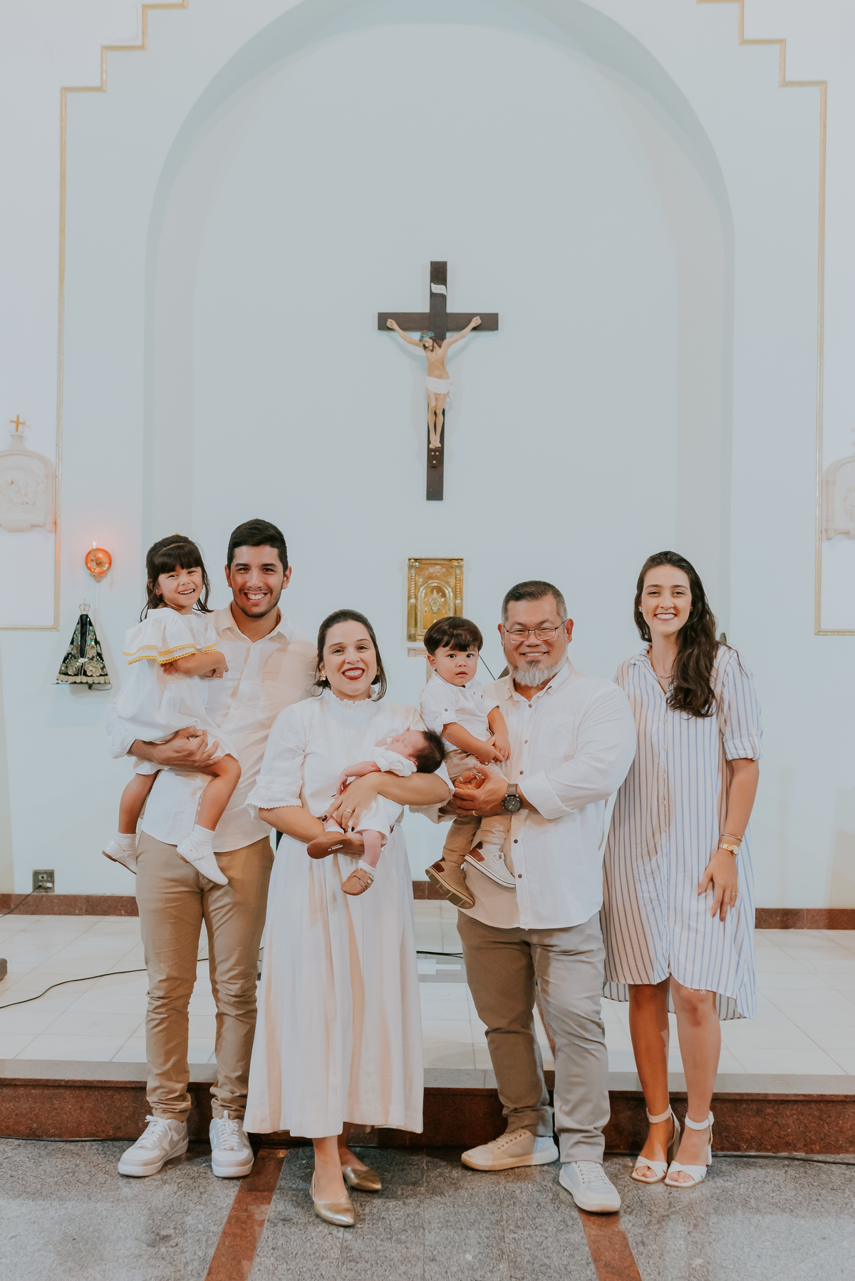 fotografia batizado batismo igreja sagrada família morro do ouro ilha do governador ribeira Rio de Janeiro fotografa familia Pedro mitsuo 