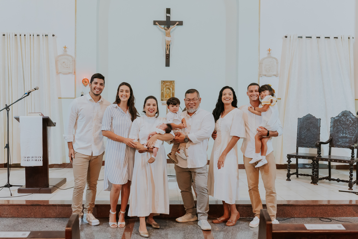 fotografia batizado batismo igreja sagrada família morro do ouro ilha do governador ribeira Rio de Janeiro fotografa familia Pedro mitsuo 