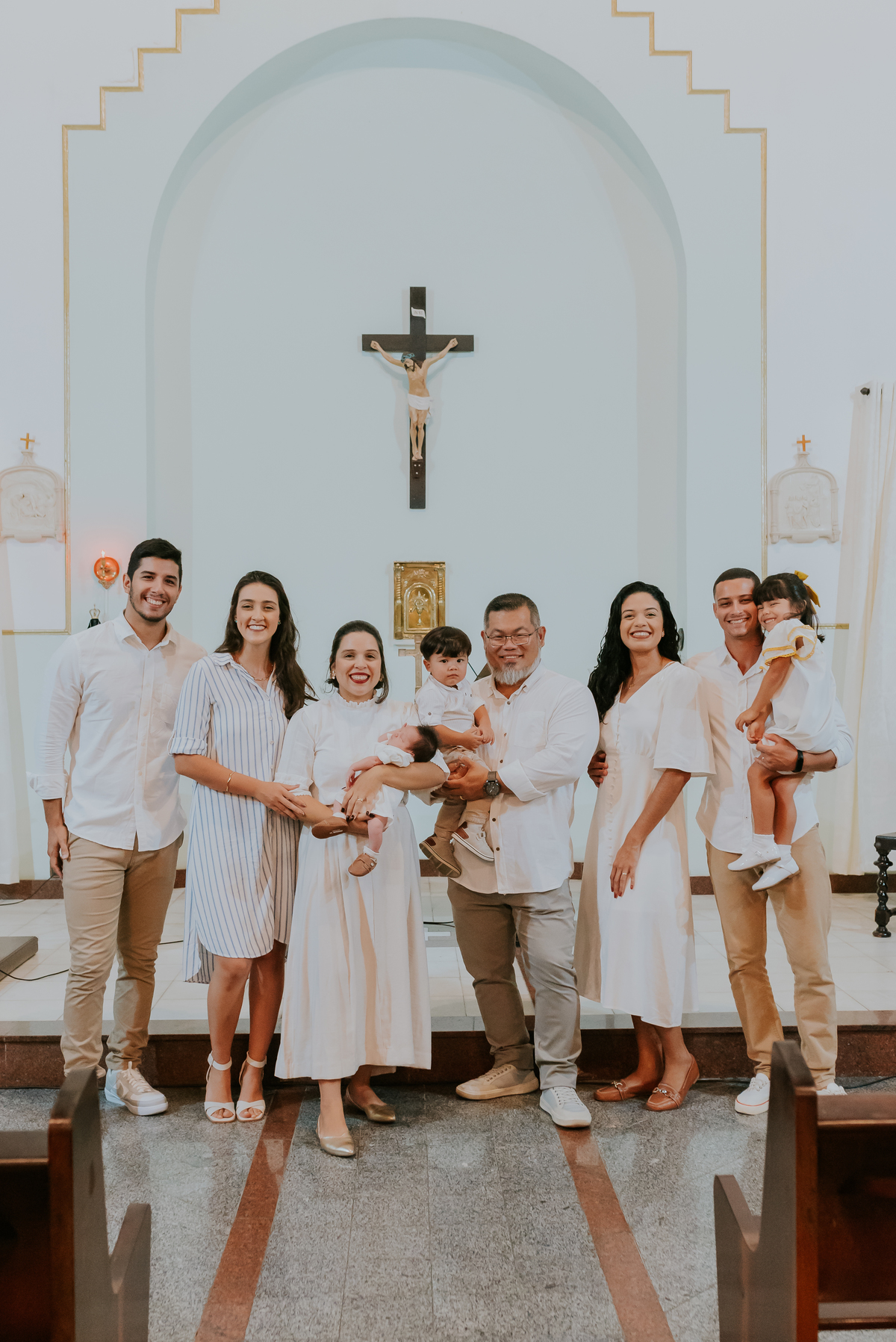 fotografia batizado batismo igreja sagrada família morro do ouro ilha do governador ribeira Rio de Janeiro fotografa familia Pedro mitsuo 