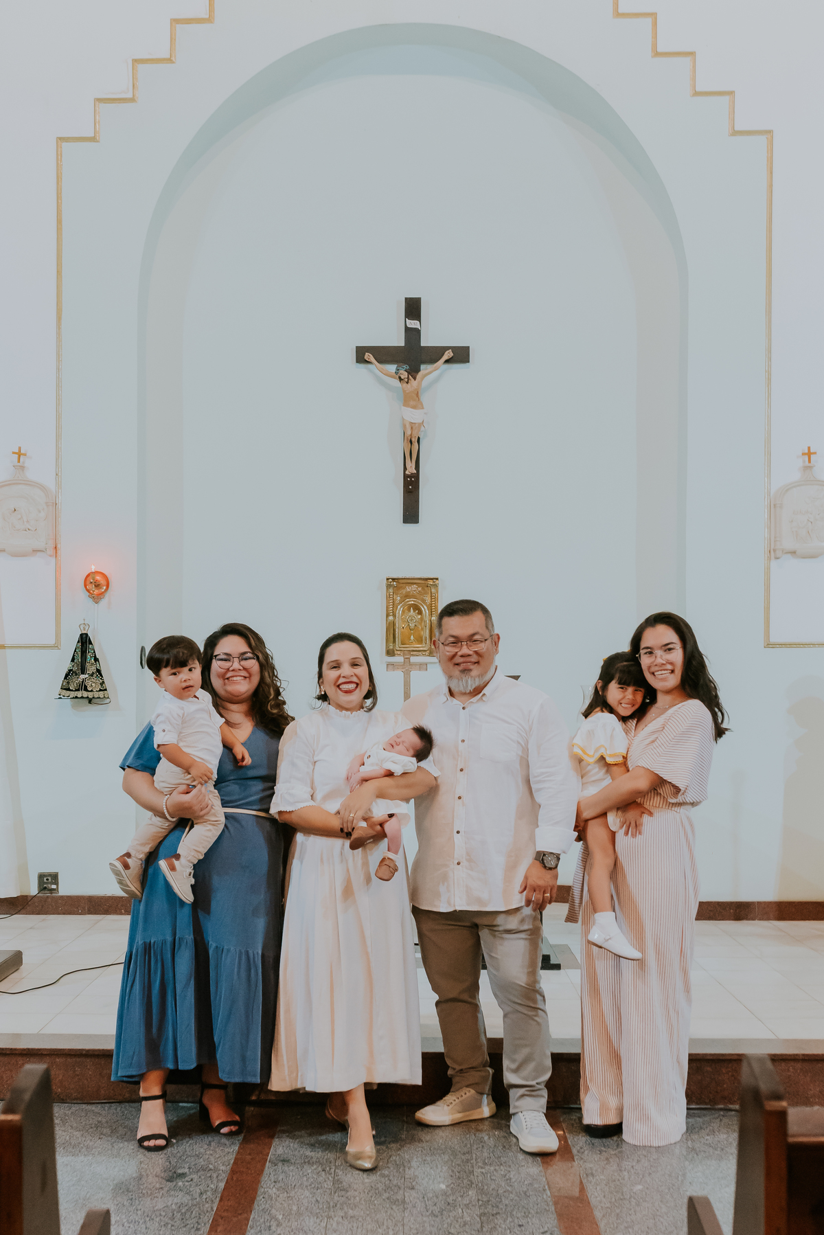 fotografia batizado batismo igreja sagrada família morro do ouro ilha do governador ribeira Rio de Janeiro fotografa familia Pedro mitsuo 