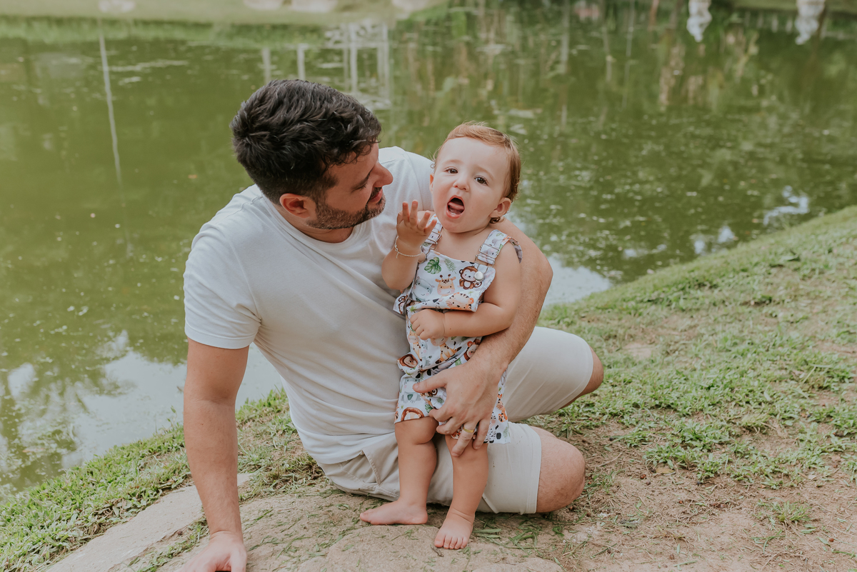 fotografia ensaio familia Niteroi campo de sao bento Rio de Janeiro fotografa ensaio externo acompanhamento 11 meses davi
