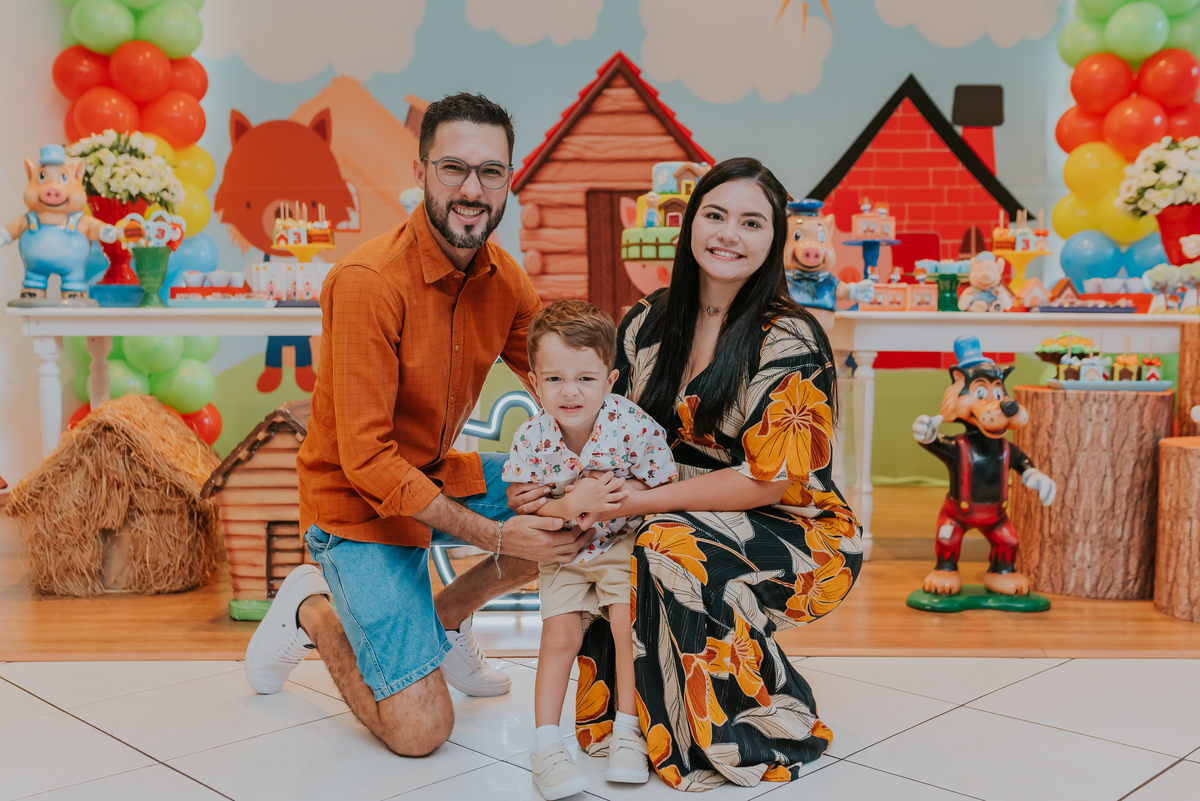 fotografia festa infantil jacapregua Rio de Janeiro fotografa familia 3 anos Antonio tema 3 porquinhos casa de festas dreams