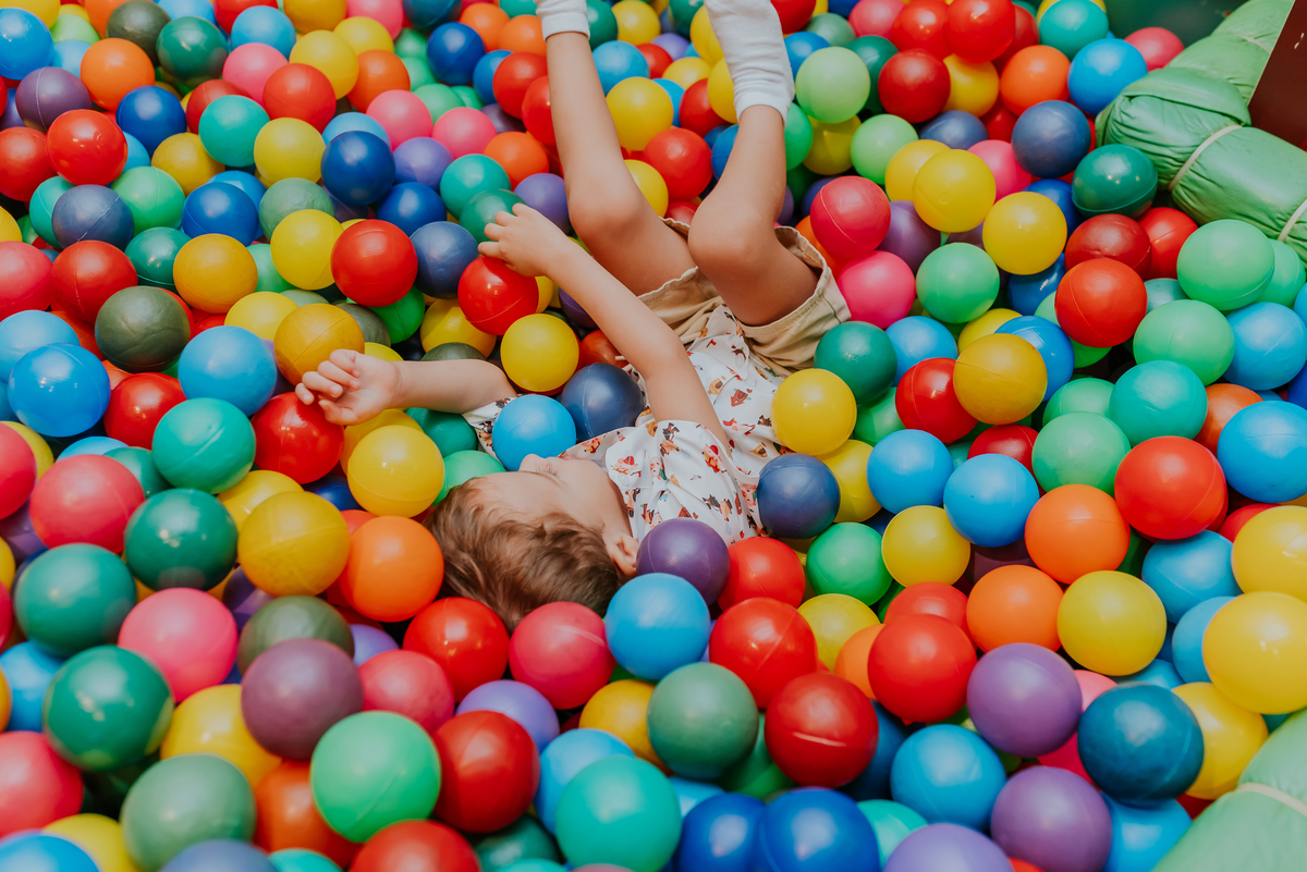fotografia festa infantil jacapregua Rio de Janeiro fotografa familia 3 anos Antonio tema 3 porquinhos casa de festas dreams