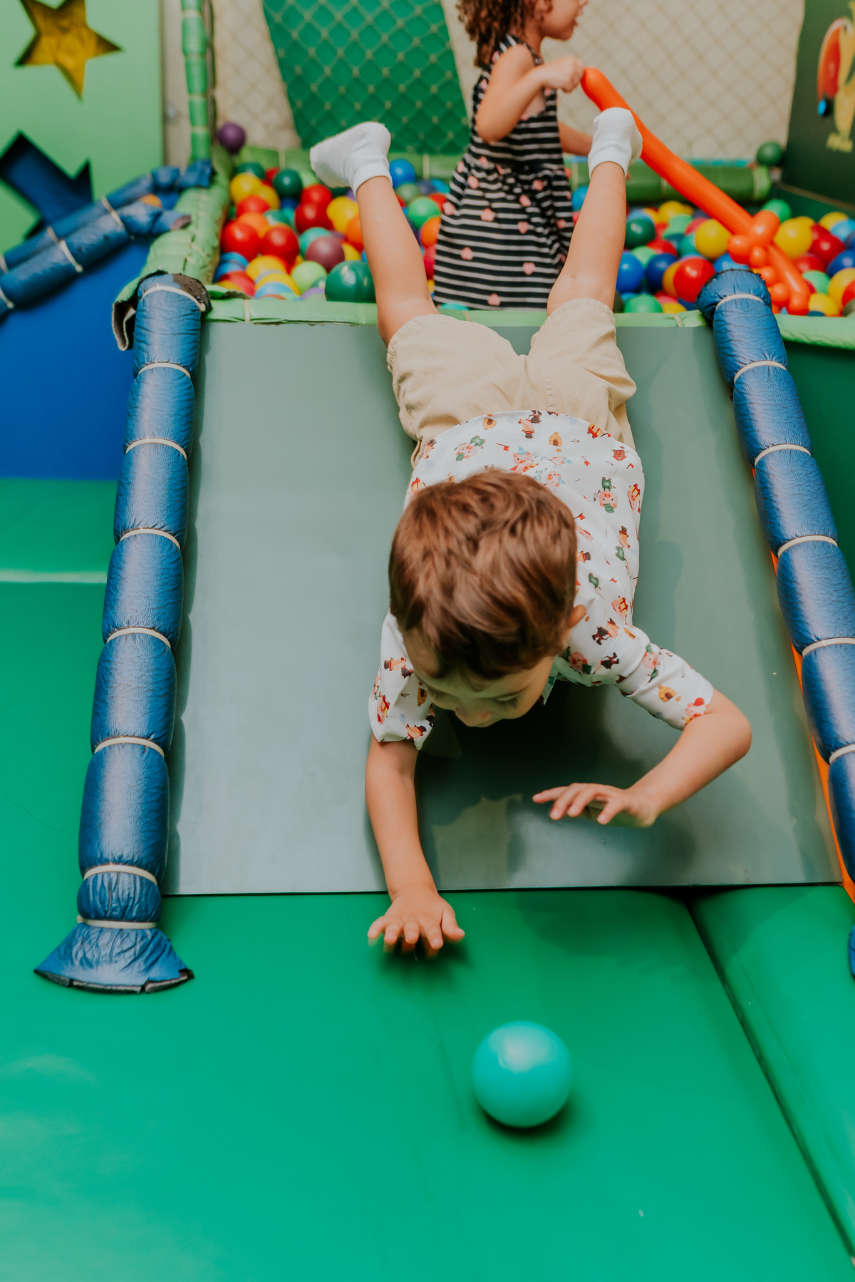 fotografia festa infantil jacapregua Rio de Janeiro fotografa familia 3 anos Antonio tema 3 porquinhos casa de festas dreams