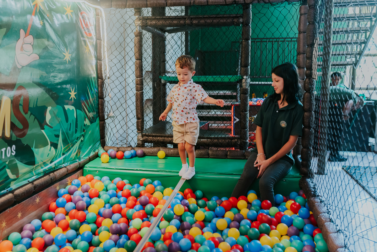 fotografia festa infantil jacapregua Rio de Janeiro fotografa familia 3 anos Antonio tema 3 porquinhos casa de festas dreams