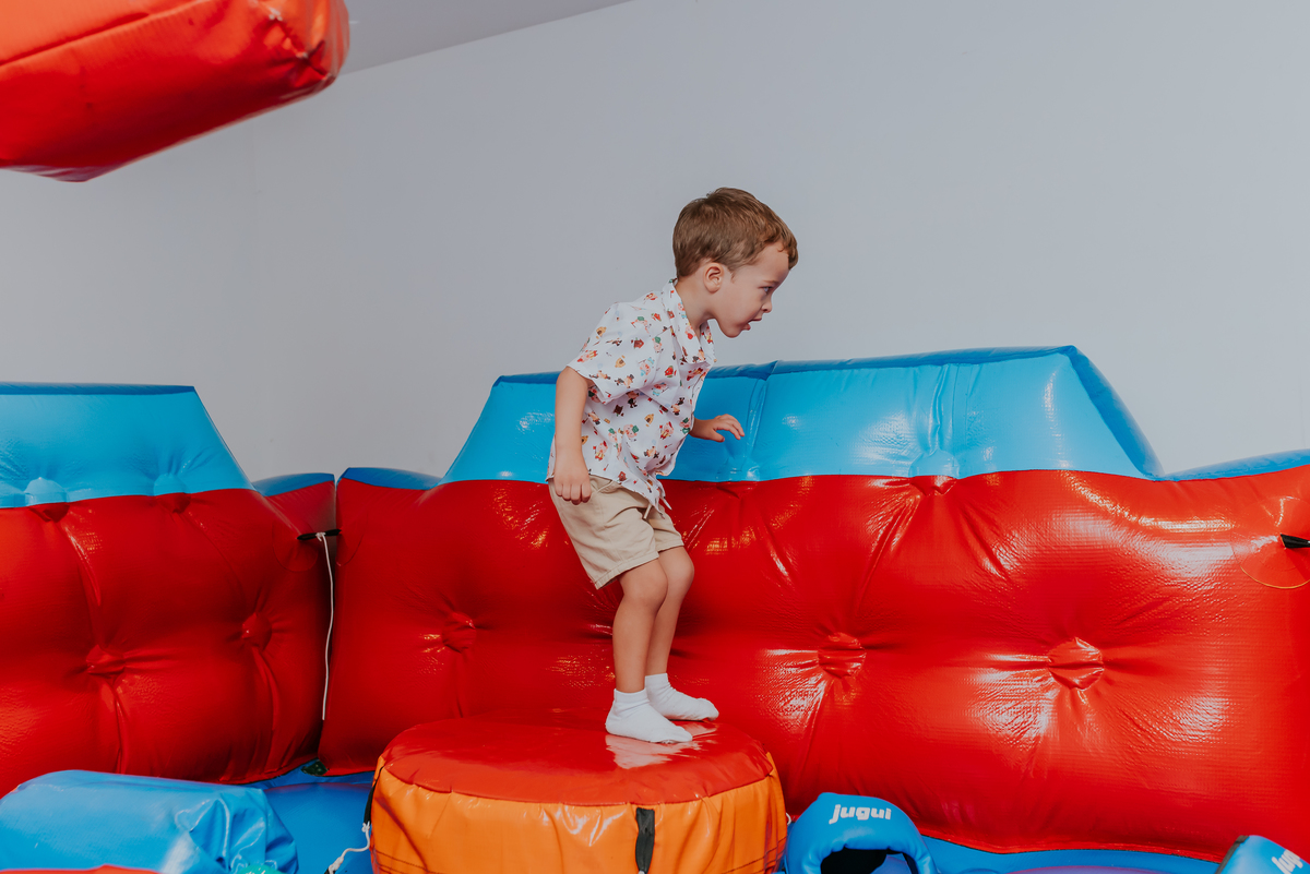 fotografia festa infantil jacapregua Rio de Janeiro fotografa familia 3 anos Antonio tema 3 porquinhos casa de festas dreams