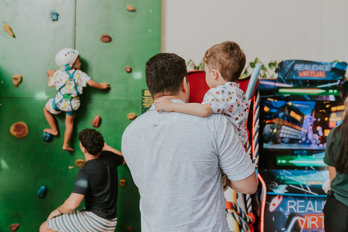 fotografia festa infantil jacapregua Rio de Janeiro fotografa familia 3 anos Antonio tema 3 porquinhos casa de festas dreams