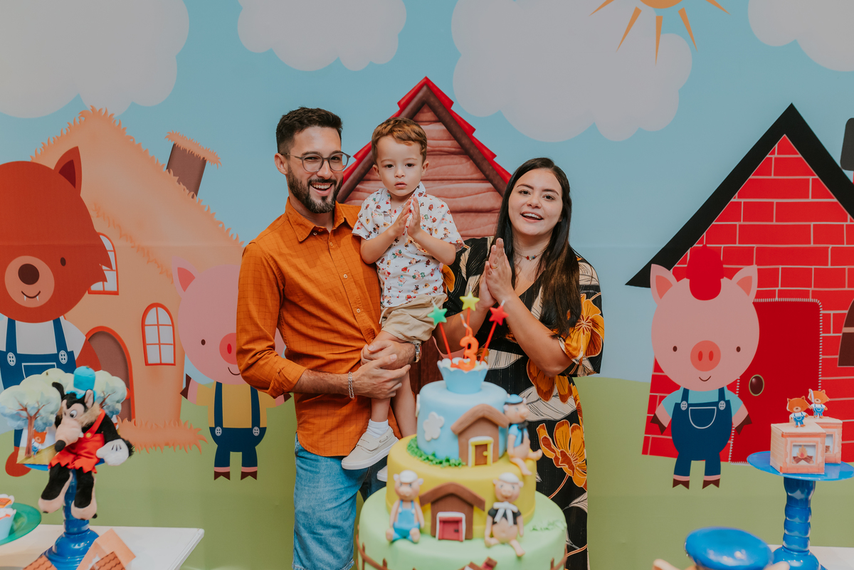 fotografia festa infantil jacapregua Rio de Janeiro fotografa familia 3 anos Antonio tema 3 porquinhos casa de festas dreams