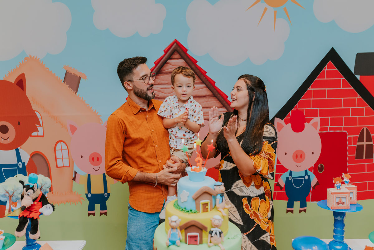 fotografia festa infantil jacapregua Rio de Janeiro fotografa familia 3 anos Antonio tema 3 porquinhos casa de festas dreams