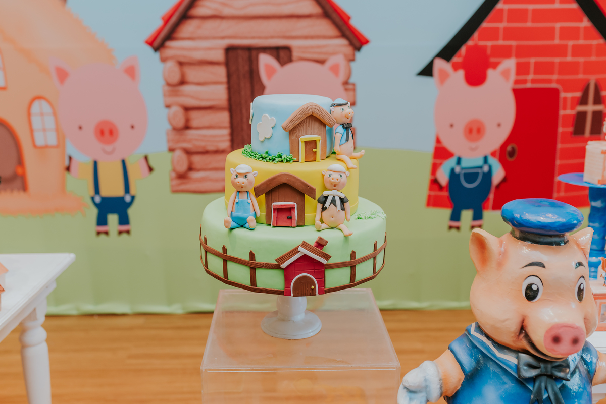 fotografia festa infantil jacapregua Rio de Janeiro fotografa familia 3 anos Antonio tema 3 porquinhos casa de festas dreams