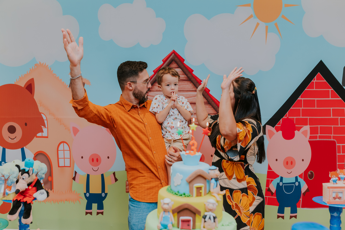 fotografia festa infantil jacapregua Rio de Janeiro fotografa familia 3 anos Antonio tema 3 porquinhos casa de festas dreams