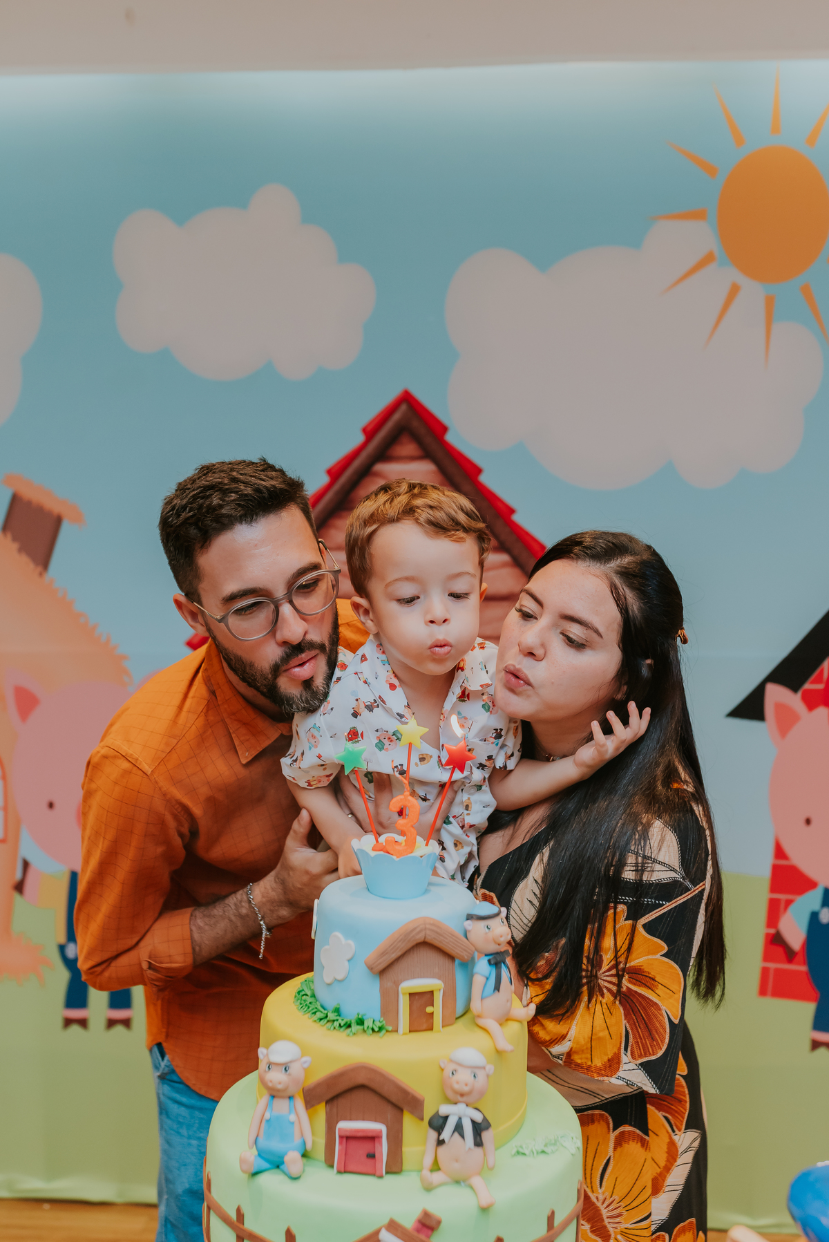 fotografia festa infantil jacapregua Rio de Janeiro fotografa familia 3 anos Antonio tema 3 porquinhos casa de festas dreams