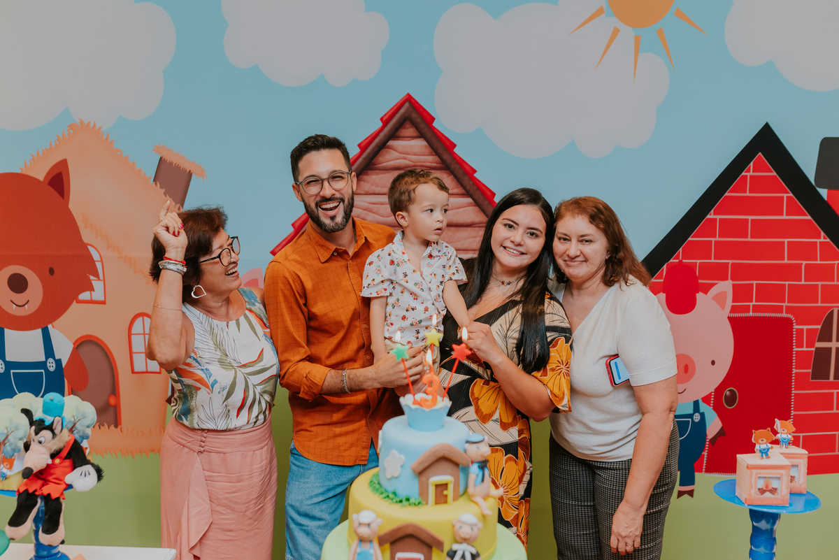 fotografia festa infantil jacapregua Rio de Janeiro fotografa familia 3 anos Antonio tema 3 porquinhos casa de festas dreams