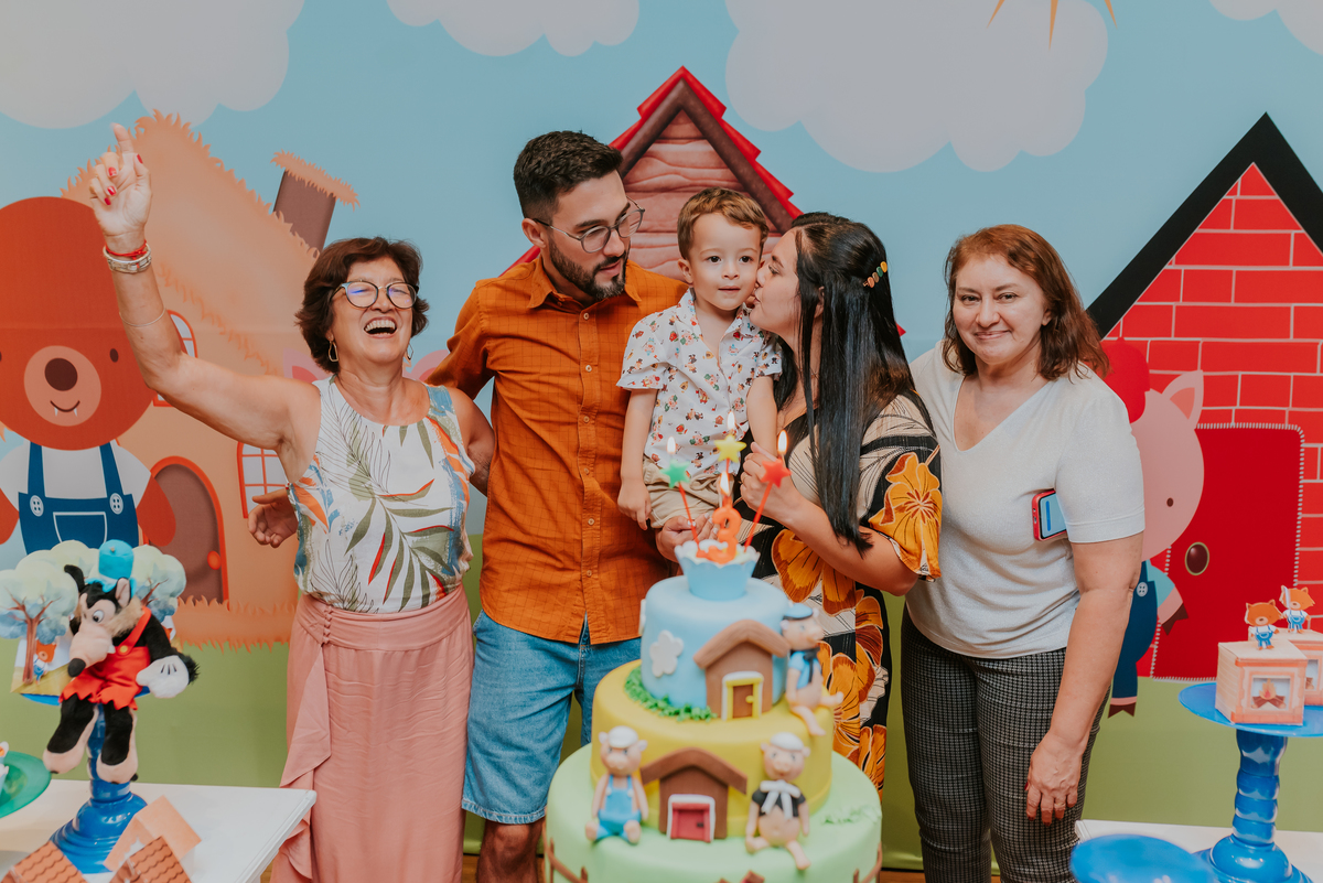 fotografia festa infantil jacapregua Rio de Janeiro fotografa familia 3 anos Antonio tema 3 porquinhos casa de festas dreams