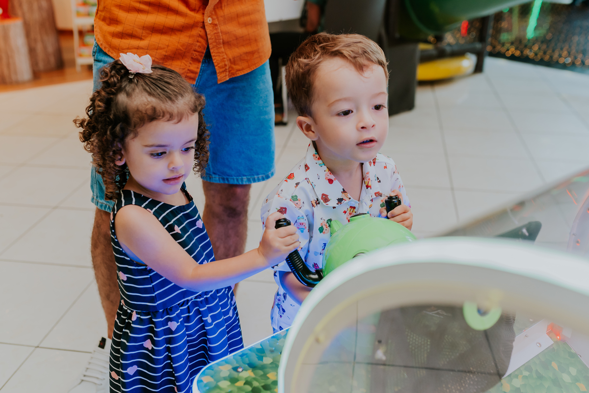 fotografia festa infantil jacapregua Rio de Janeiro fotografa familia 3 anos Antonio tema 3 porquinhos casa de festas dreams