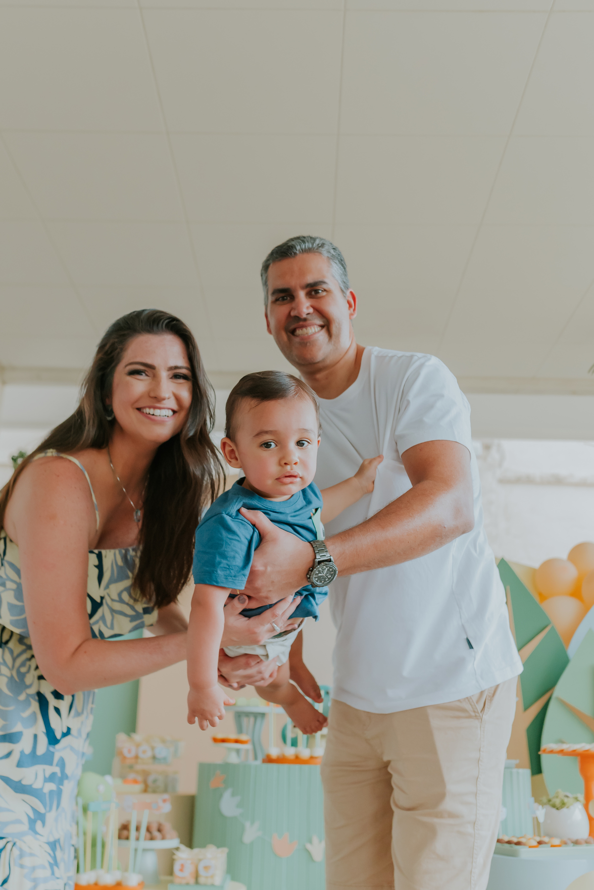 fotografia festa infantil 1 ano luca tema dinosauro ilha do governador jardim Guanabara Rio de Janeiro fotografa familia