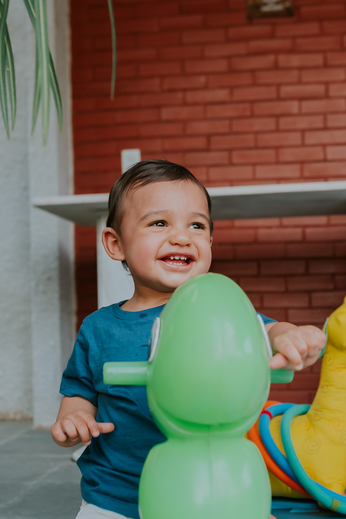 fotografia festa infantil 1 ano luca tema dinosauro ilha do governador jardim Guanabara Rio de Janeiro fotografa familia