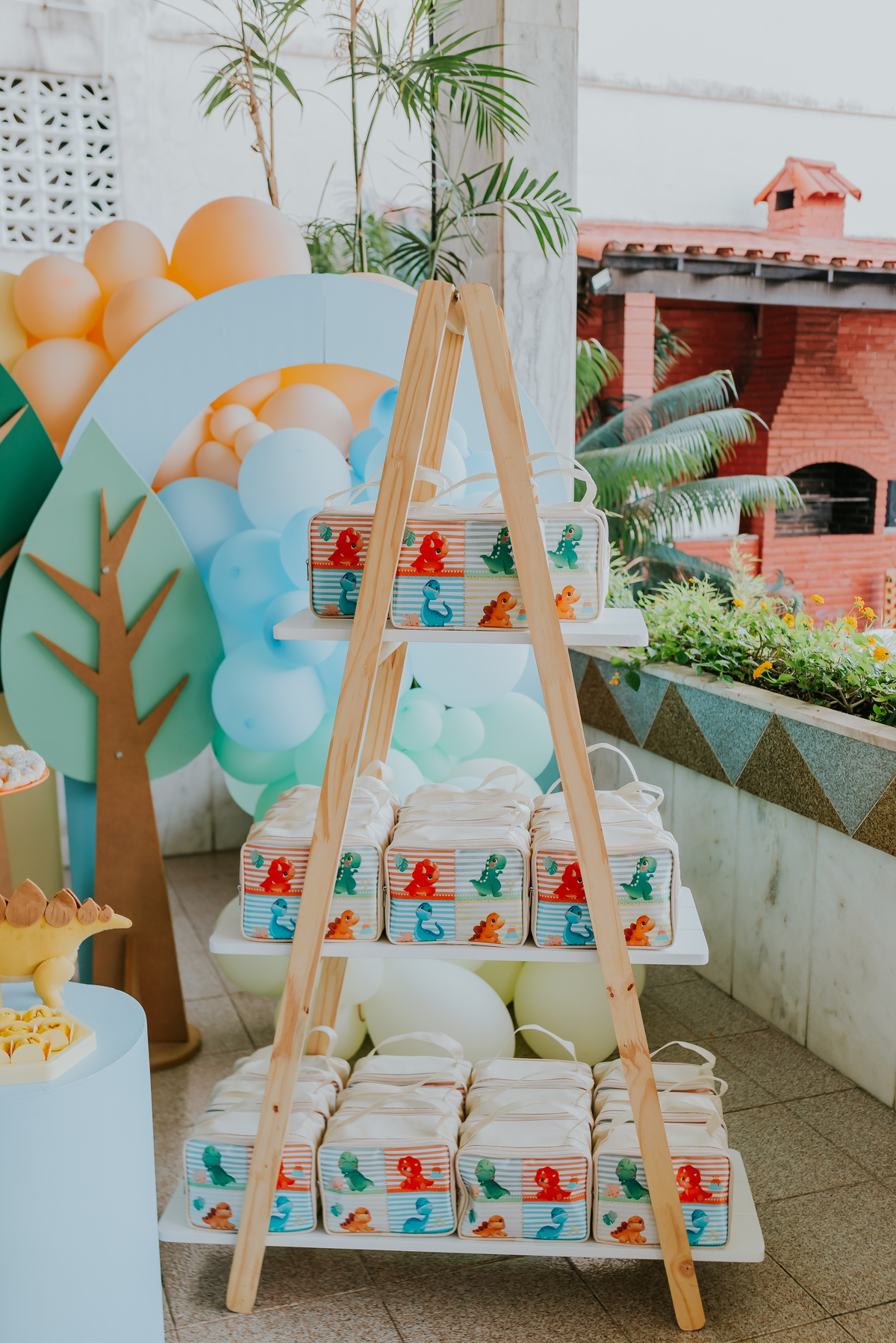 fotografia festa infantil 1 ano luca tema dinosauro ilha do governador jardim Guanabara Rio de Janeiro fotografa familia