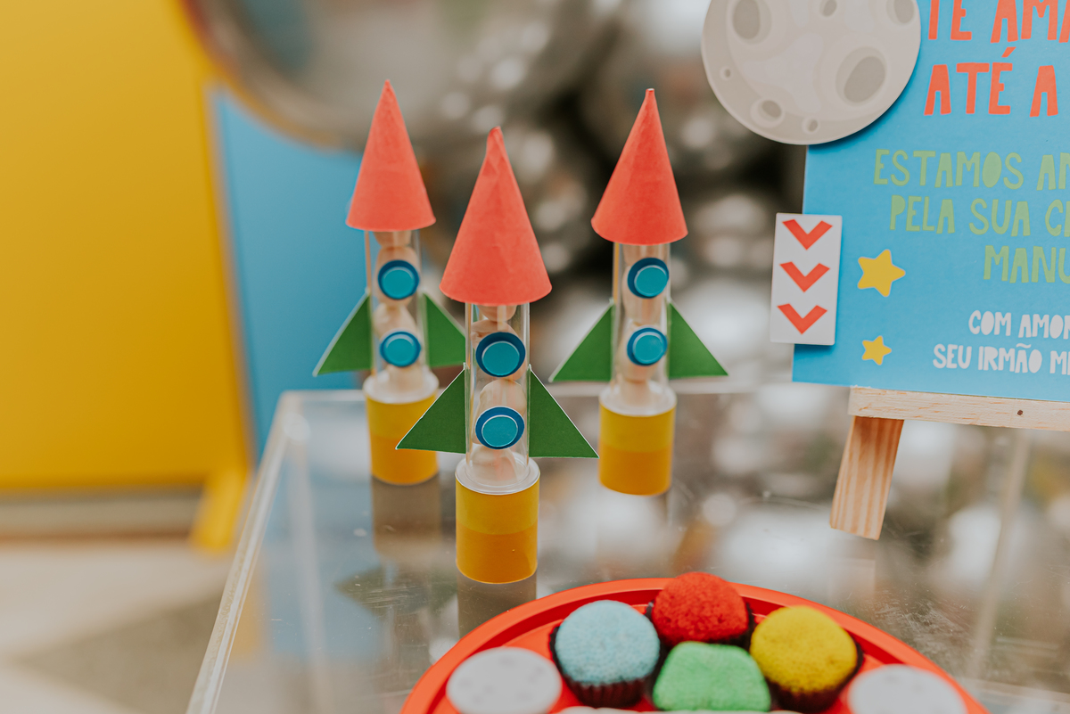fotografia festa infantil 2 anos Miguel Tijuca rio de janeiro tema astronauta fotografa familia 