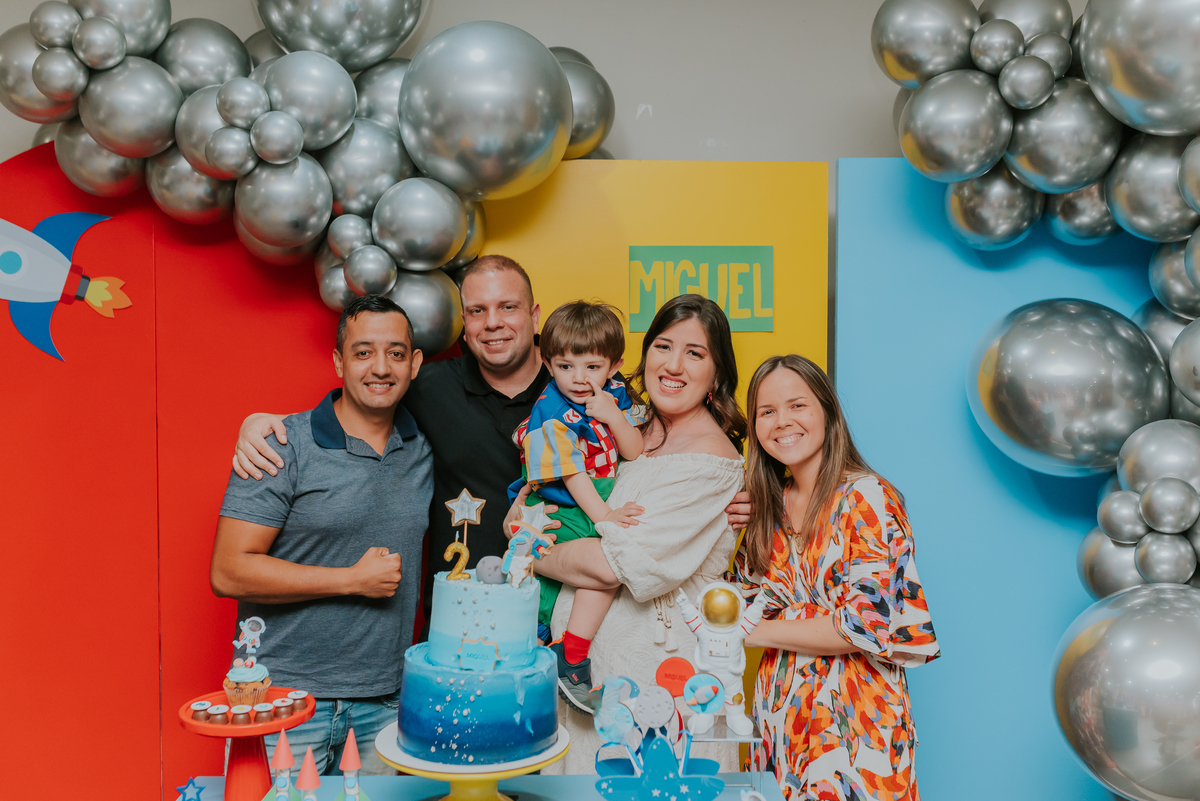 fotografia festa infantil 2 anos Miguel Tijuca rio de janeiro tema astronauta fotografa familia 