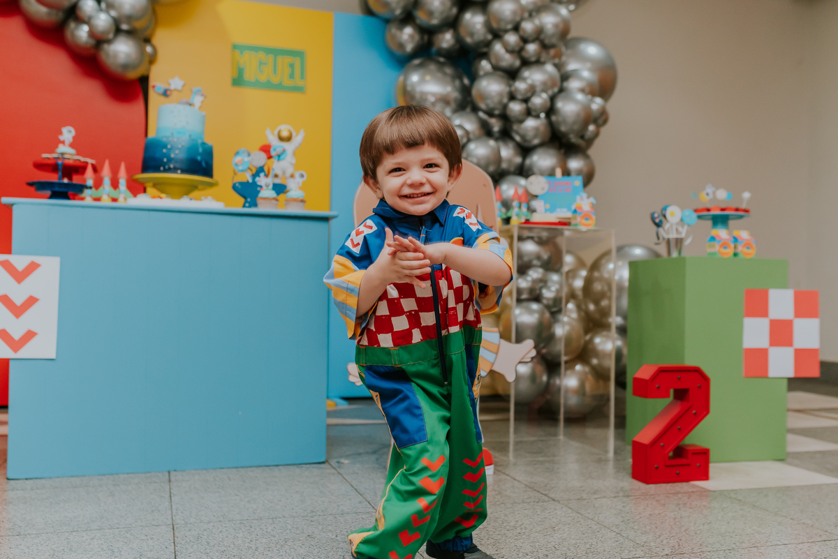 fotografia festa infantil 2 anos Miguel Tijuca rio de janeiro tema astronauta fotografa familia 