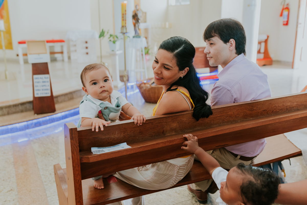 fotografia batizado batismo Rio de Janeiro theo ilha do governador fotografa familia capela nossa senhora de Fatima jardim Guanabara 