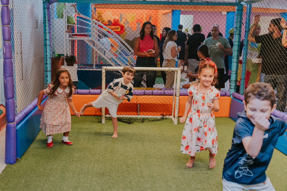 fotografia festa infantil barra da Tijuca folia encantada Rio de Janeiro 4 anos Arthur tema patrulha cantina fotografa bruna Guerson familia 