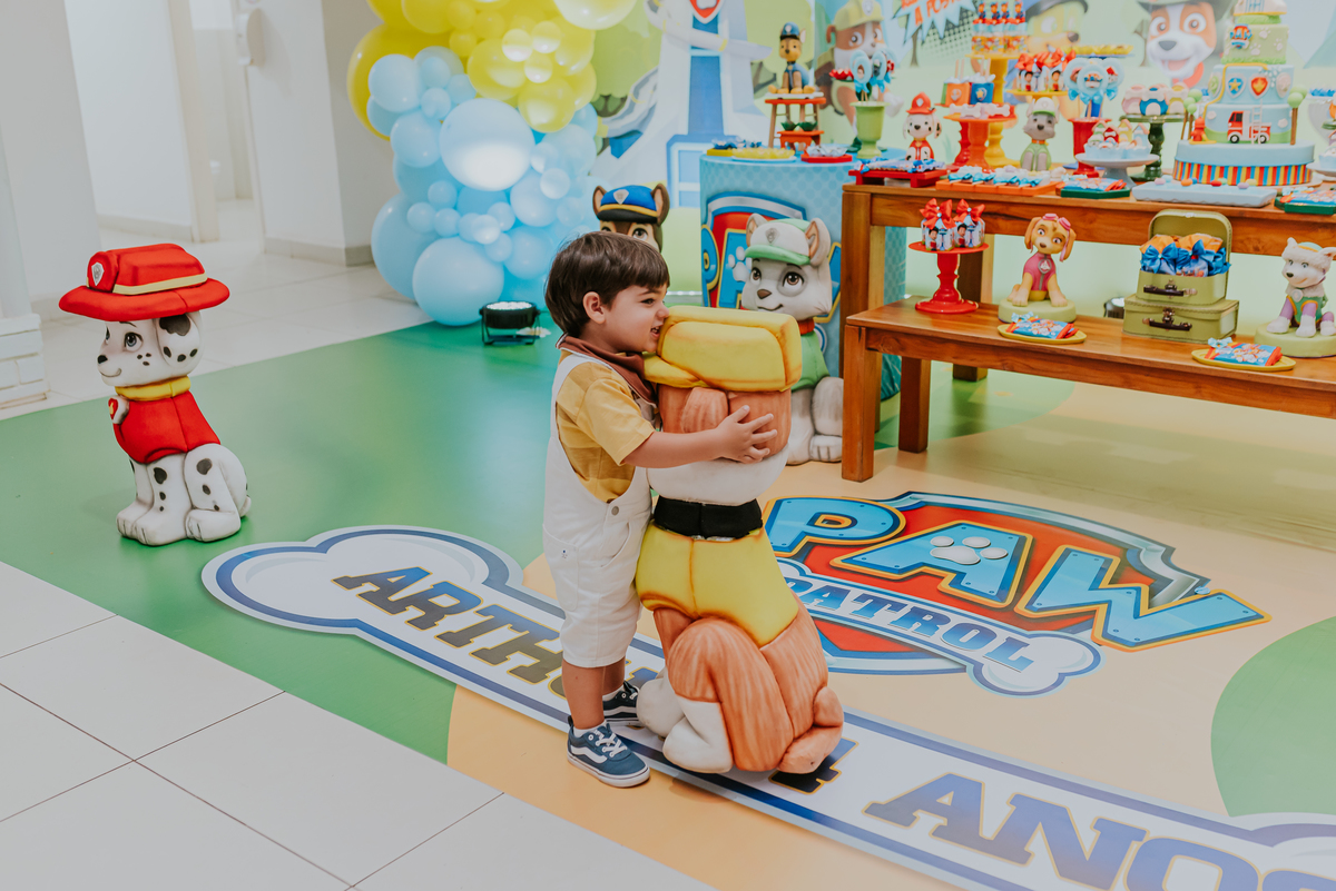 fotografia festa infantil barra da Tijuca folia encantada Rio de Janeiro 4 anos Arthur tema patrulha cantina fotografa bruna Guerson familia 