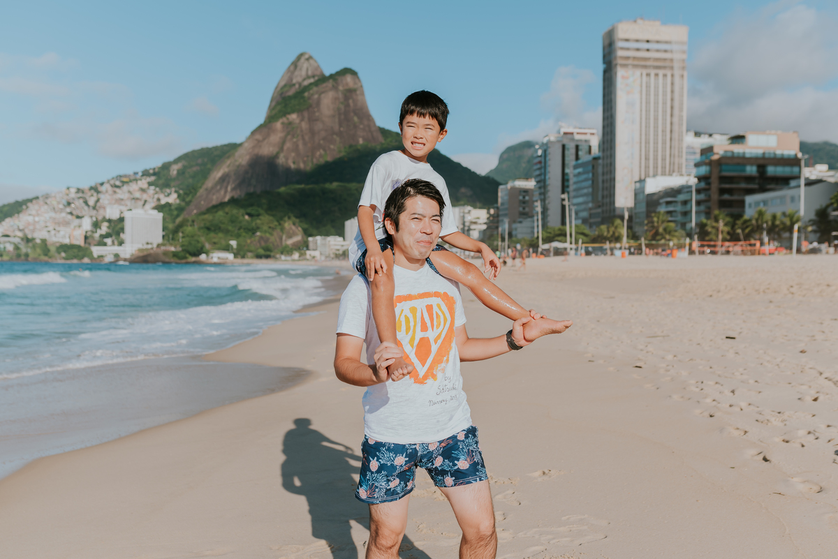 fotografia ensaio familia japonés Leblon Ipanema fotografa praia externo Rio de Janeiro bruna Guerson 