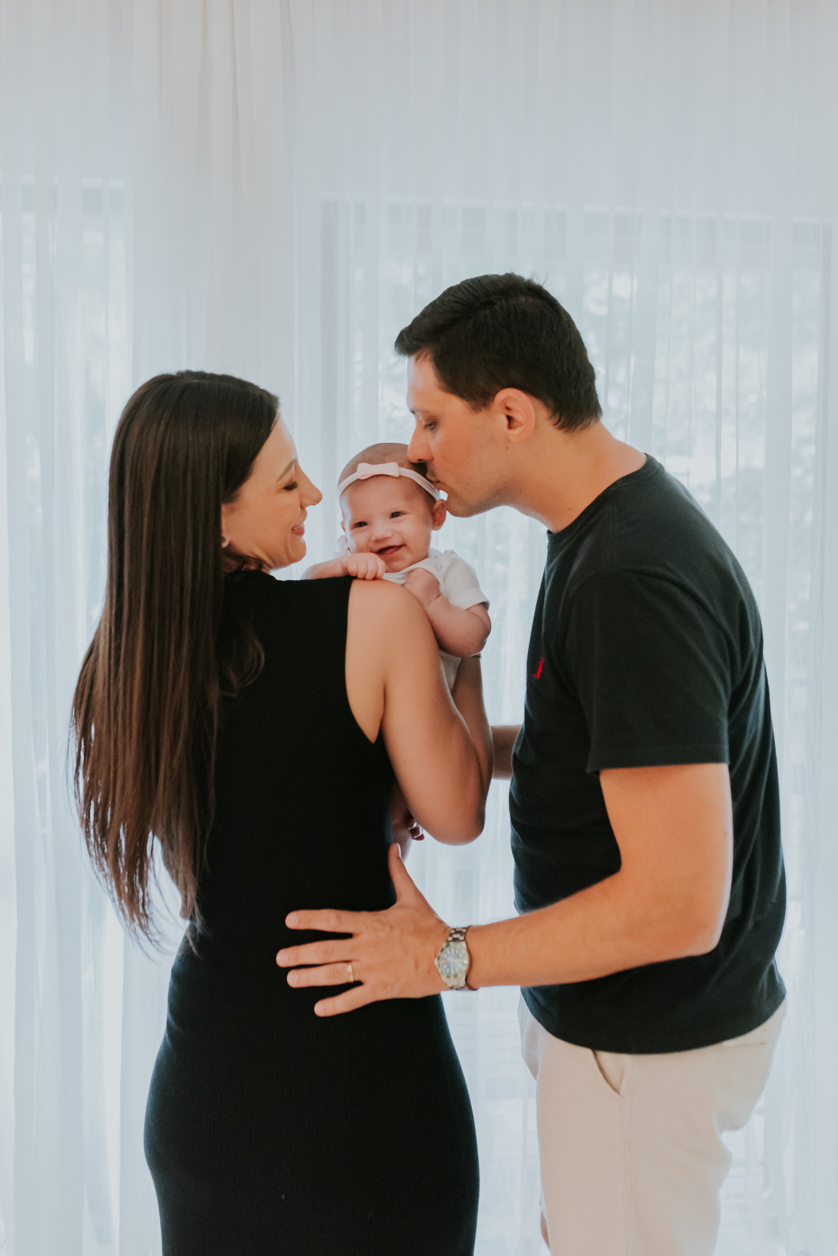fotografa ensaio familia em casa 3 meses Cecilia acompanhamento Tijuca Rio de Janeiro fotografa Bruna Guerson 