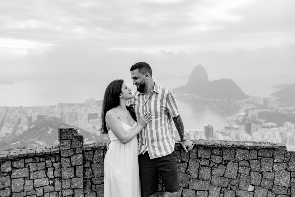 fotografia ensaio casal externo Rio de Janeiro praia vermelha urca mirante dona marta fotografa bruna Guerson 