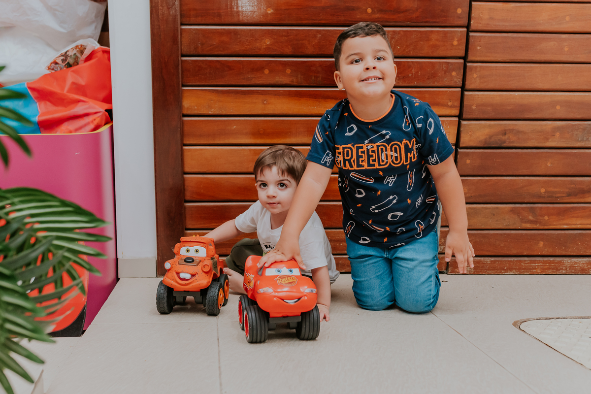 fotografia festa infantil 2 anos bento tema carros Meier Rio de Janeiro fotografa familia bruna Guerson 