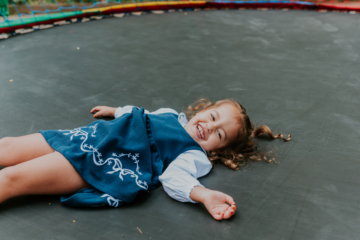 fotografia festa infantil 3 anos Julia Joana gemas tema tres porquinhos barra da Tijuca Rio de Janeiro fotografa familia bruna Guerson 