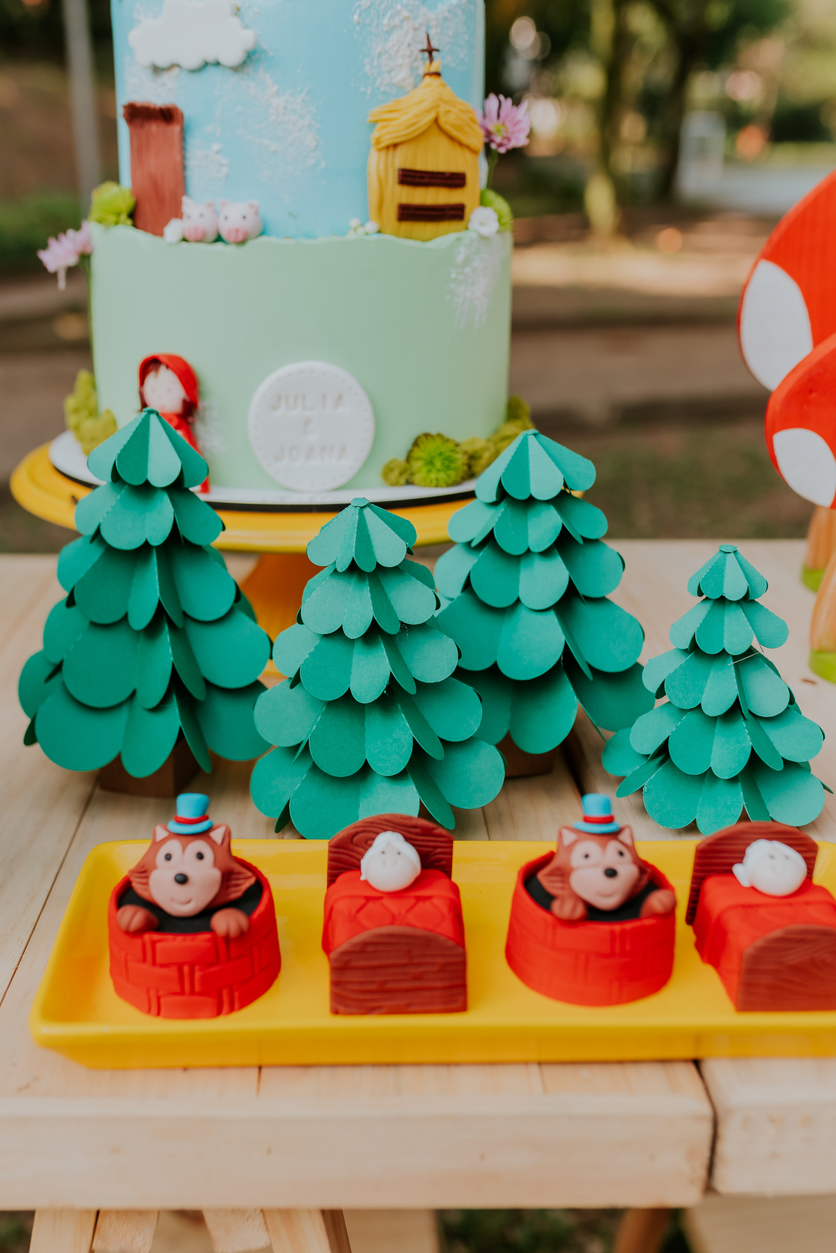 fotografia festa infantil 3 anos Julia Joana gemas tema tres porquinhos barra da Tijuca Rio de Janeiro fotografa familia bruna Guerson 