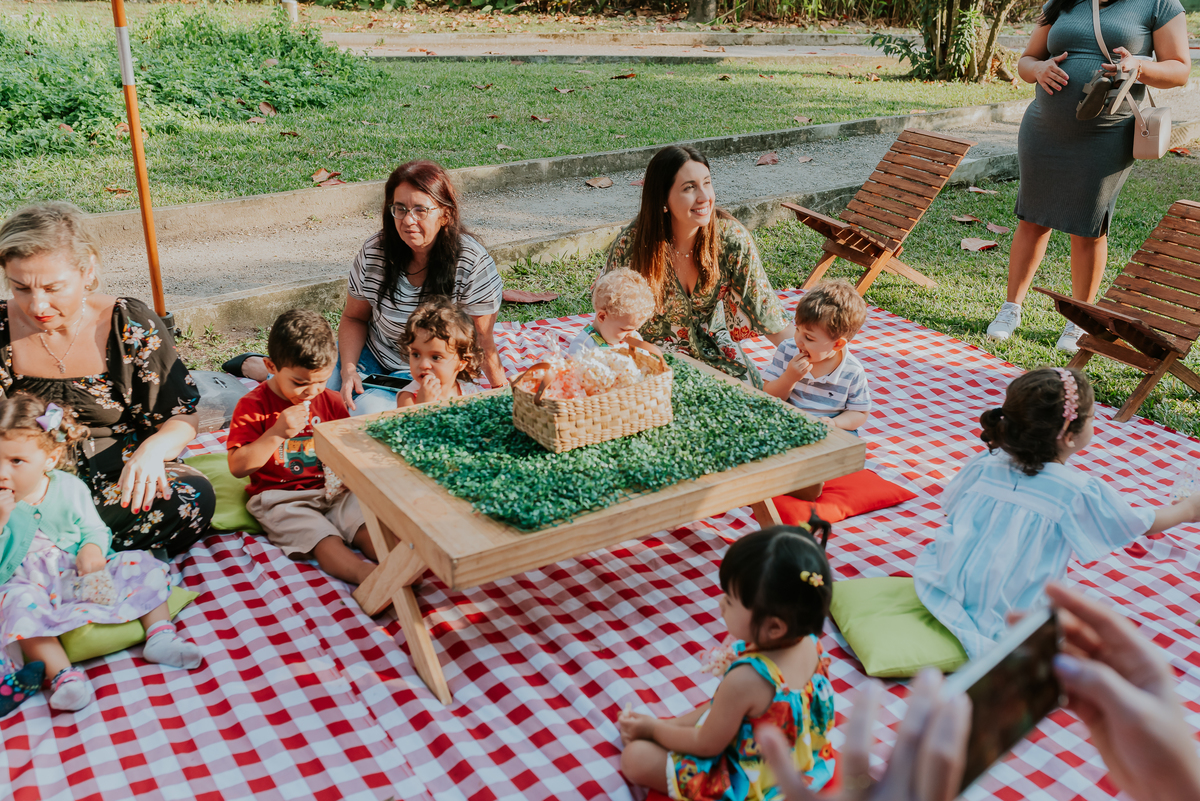 fotografia festa infantil 3 anos Julia Joana gemas tema tres porquinhos barra da Tijuca Rio de Janeiro fotografa familia bruna Guerson 