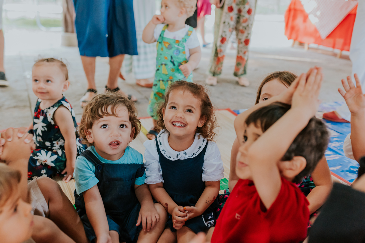 fotografia festa infantil 3 anos Julia Joana gemas tema tres porquinhos barra da Tijuca Rio de Janeiro fotografa familia bruna Guerson 