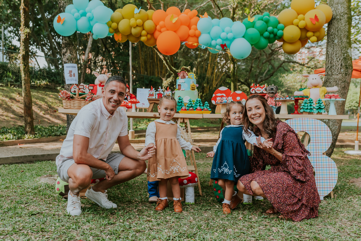 fotografia festa infantil 3 anos Julia Joana gemas tema tres porquinhos barra da Tijuca Rio de Janeiro fotografa familia bruna Guerson 