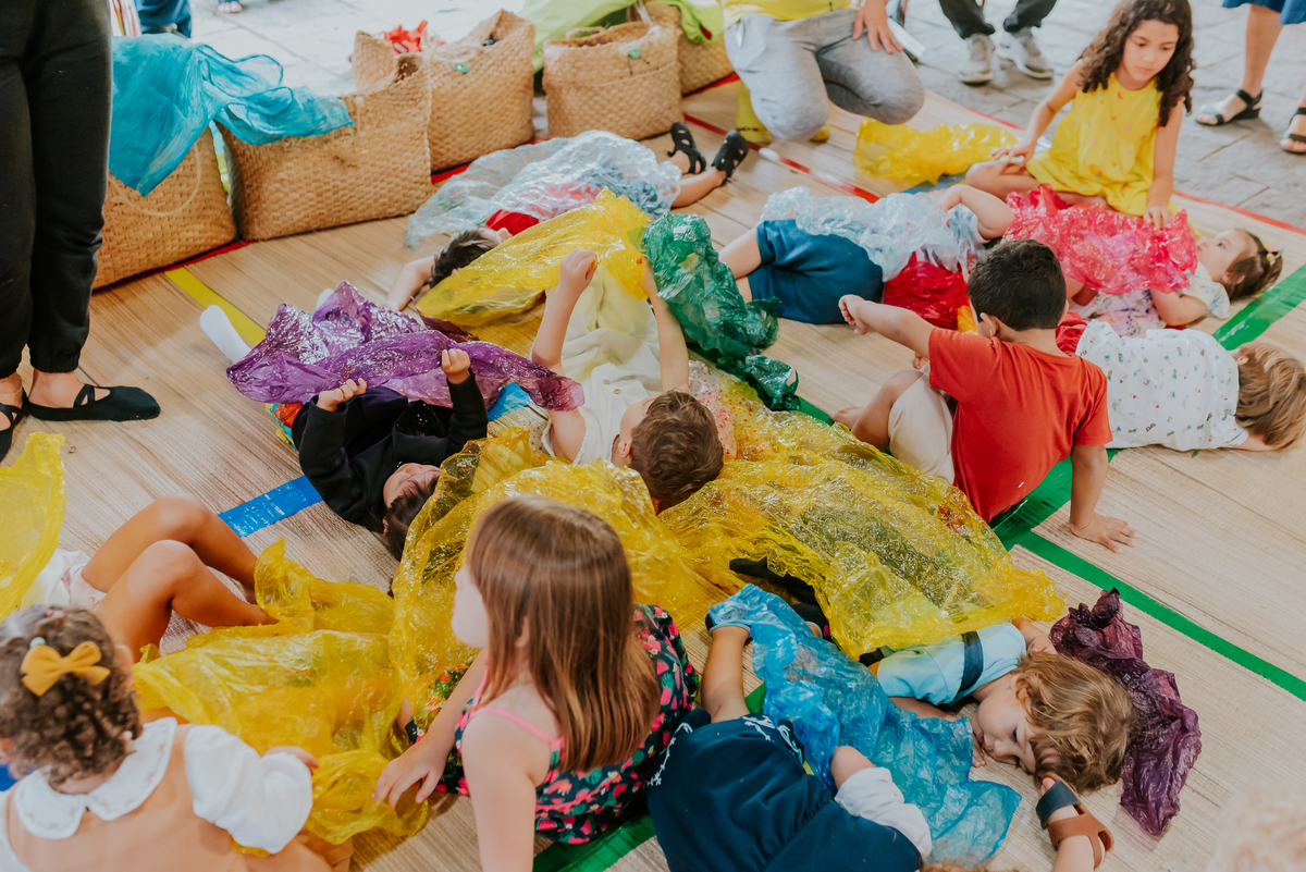 fotografia festa infantil 3 anos Julia Joana gemas tema tres porquinhos barra da Tijuca Rio de Janeiro fotografa familia bruna Guerson 