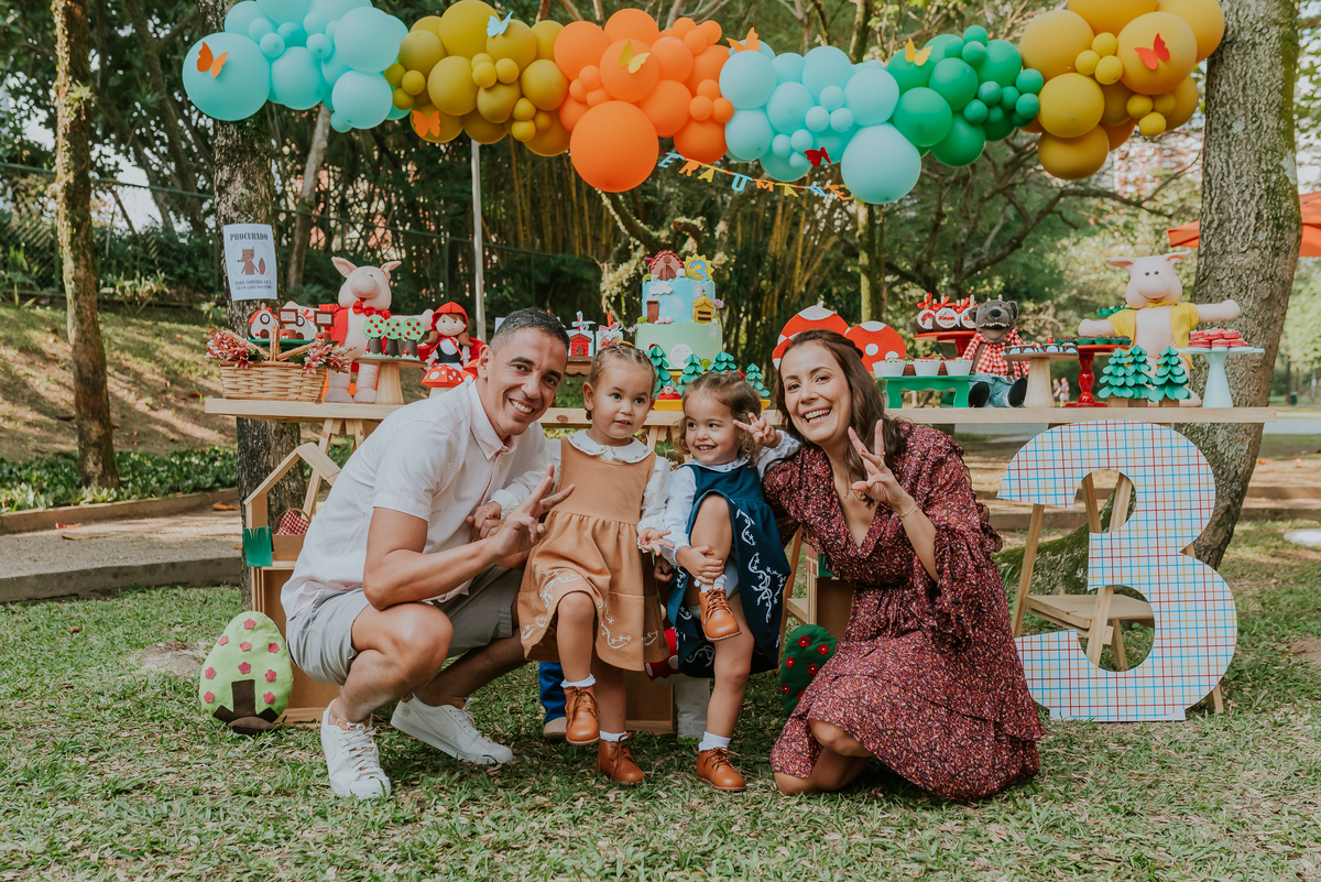 fotografia festa infantil 3 anos Julia Joana gemas tema tres porquinhos barra da Tijuca Rio de Janeiro fotografa familia bruna Guerson 