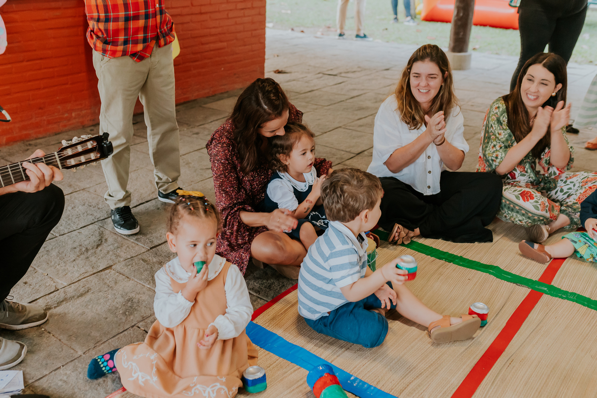 fotografia festa infantil 3 anos Julia Joana gemas tema tres porquinhos barra da Tijuca Rio de Janeiro fotografa familia bruna Guerson 