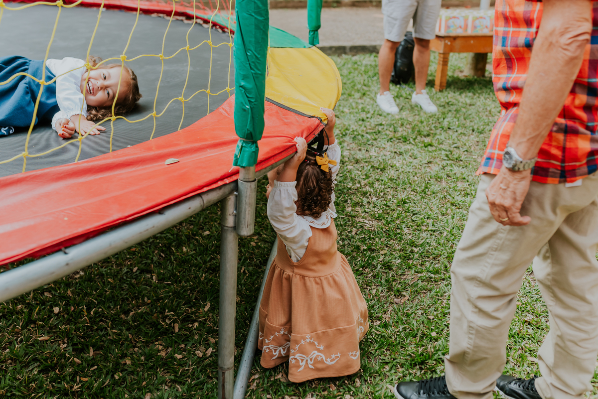 fotografia festa infantil 3 anos Julia Joana gemas tema tres porquinhos barra da Tijuca Rio de Janeiro fotografa familia bruna Guerson 