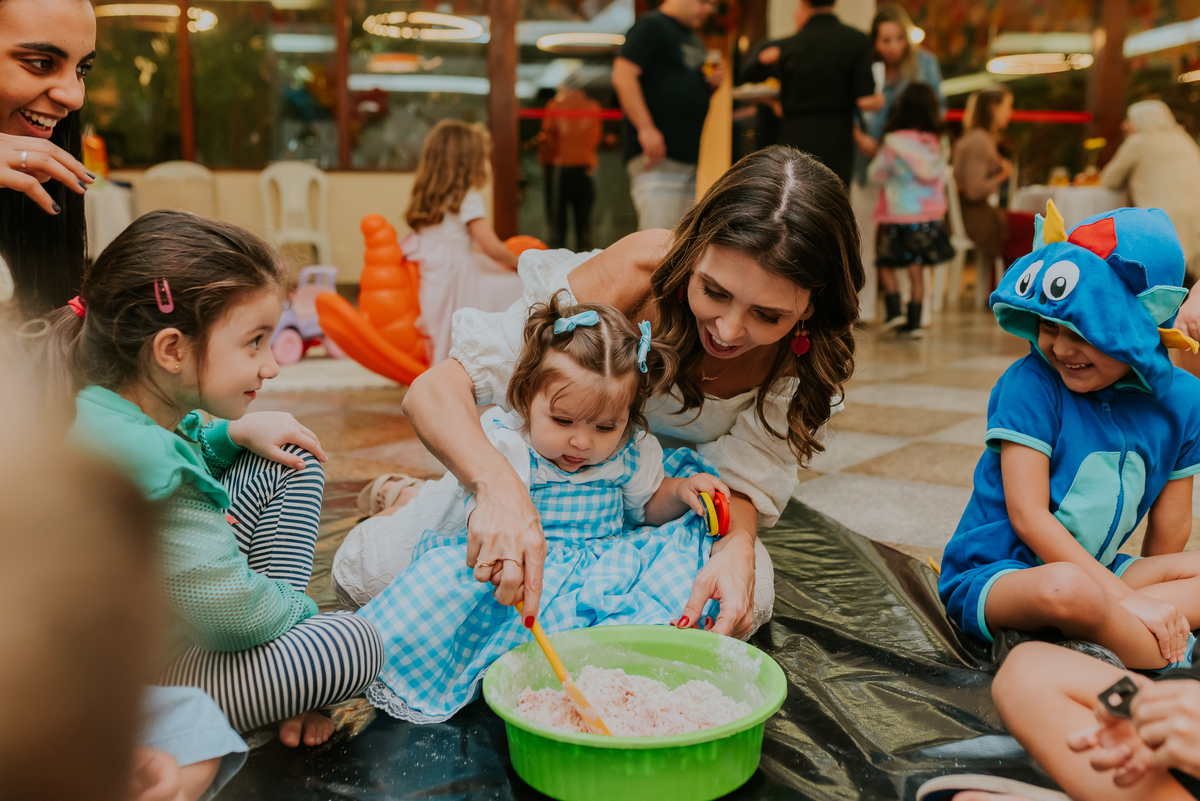 fotografia festa infantil 1 ano Lara tema magico de oz barra da Tijuca Rio de Janeiro fotografa familia bruna Guerson 