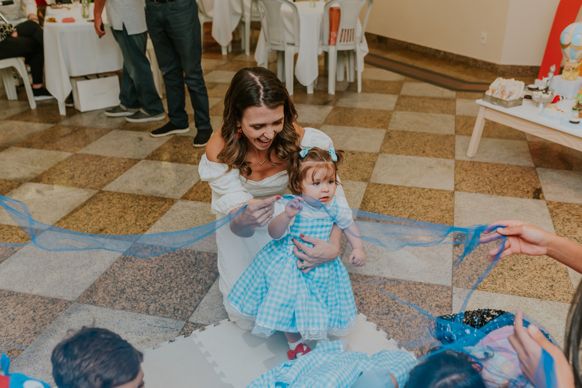fotografia festa infantil 1 ano Lara tema magico de oz barra da Tijuca Rio de Janeiro fotografa familia bruna Guerson 