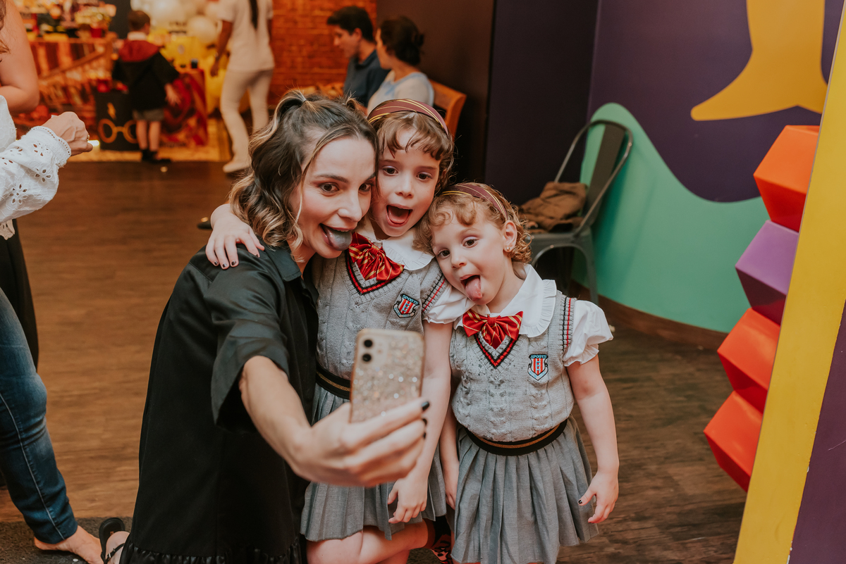 fotografia festa infantil kids park barra da Tijuca Rio de Janeiro fotografa familia 3 irmaos tema Harry Potter 