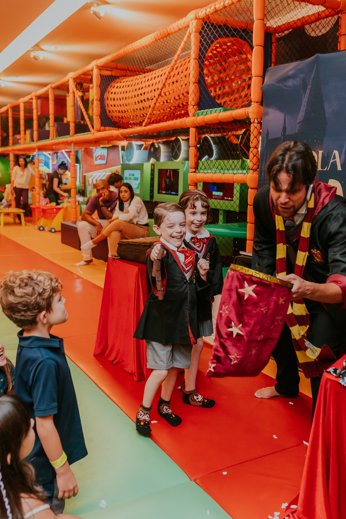 fotografia festa infantil kids park barra da Tijuca Rio de Janeiro fotografa familia 3 irmaos tema Harry Potter 